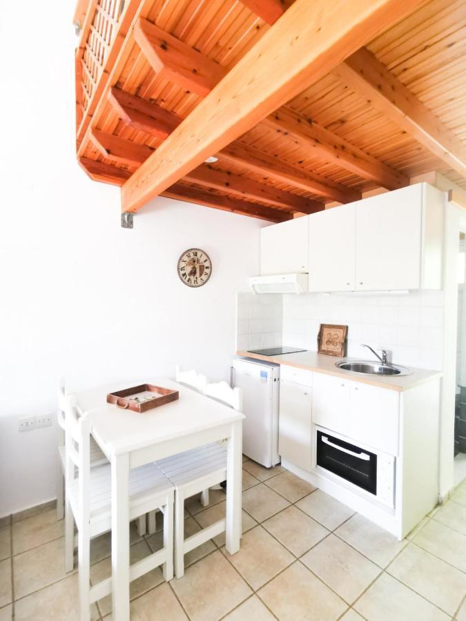 Haris Apartments Koukounaries Zewnętrze zdjęcie